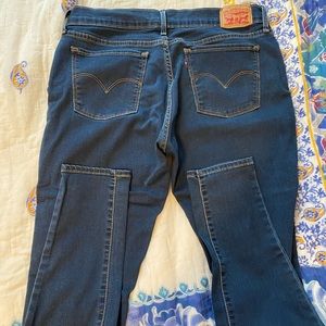Levi’s 710 Super Skinny Jeans